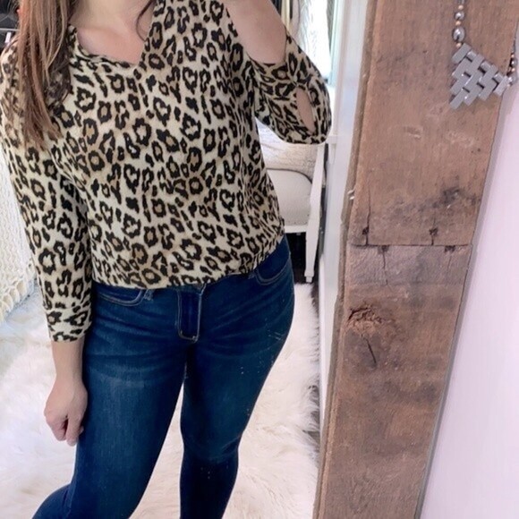 Banana Republic leopard print top size xsmall - Picture 1 of 5